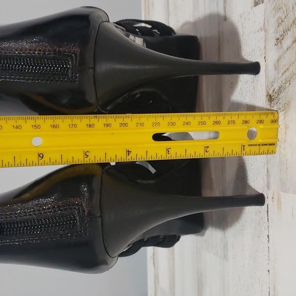 EUC Carlos Santana Eunice Heels - Picture 5 of 8